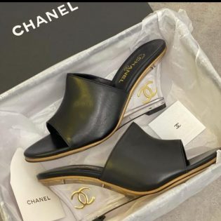 Chanel Black Slides – Fashion slippers