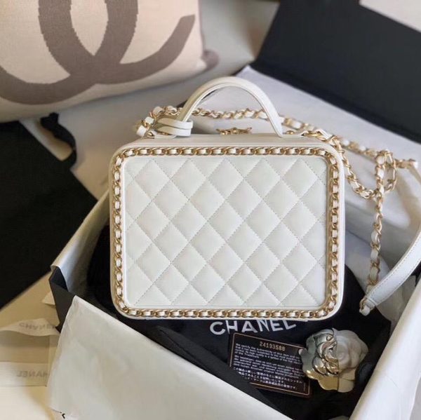 Chanel Filigree Vanity Case Quilted Caviar Gold - White