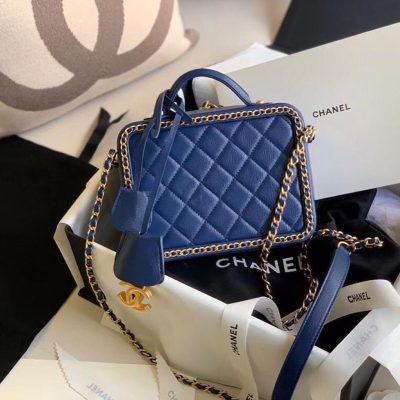 Chanel Filigree Vanity Case Quilted Caviar Gold - Blue