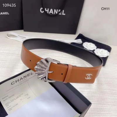 Chanel Leather Buckel Belt