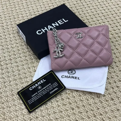 Chanel Wallet With Chain Logo