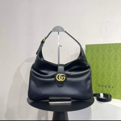 Gucci Aphrodite Shoulder Bag With Golden Logo