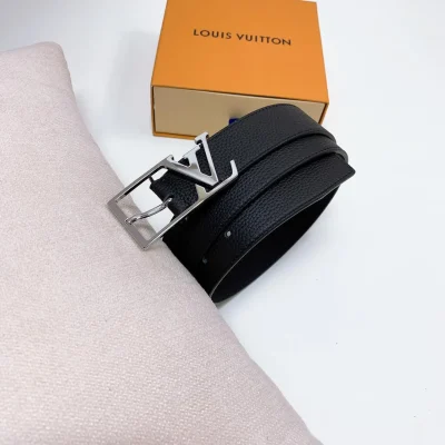 Louis Vuitton Burgundy Leather Reversible Belt